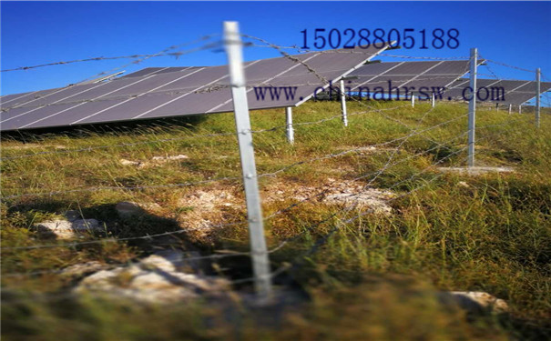 刀片刺繩和普通鍍鋅刺繩應(yīng)用范圍不同 刀片刺繩和普通鍍鋅刺繩應(yīng)用范圍不同