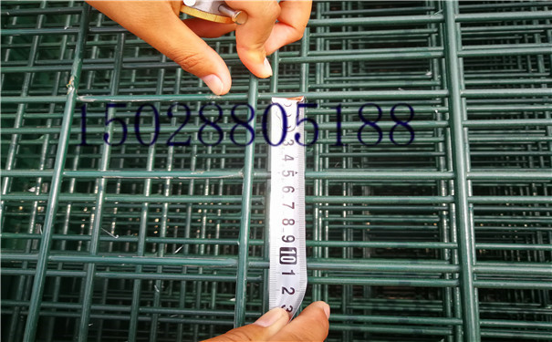 刺繩圍欄網(wǎng)在東北草原意義 刺繩圍欄網(wǎng)在東北草原意義