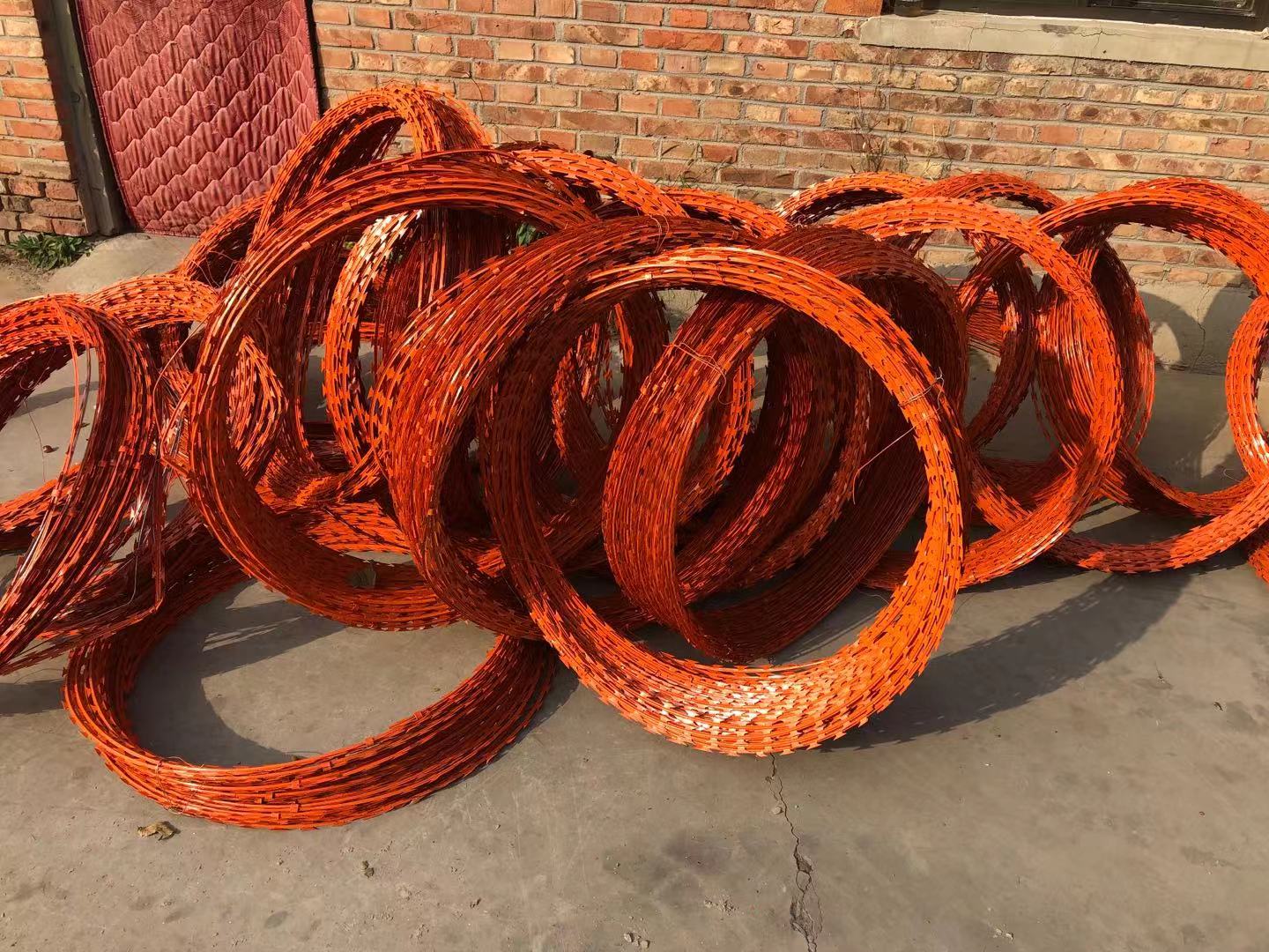 刀片刺繩 刀片刺繩