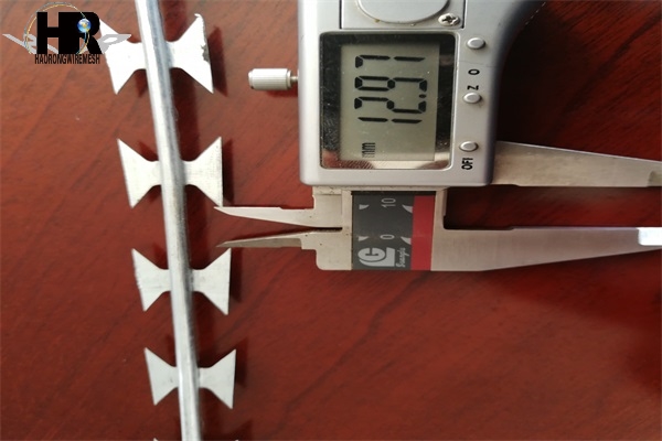 刀片刺繩安裝 刀片刺繩安裝